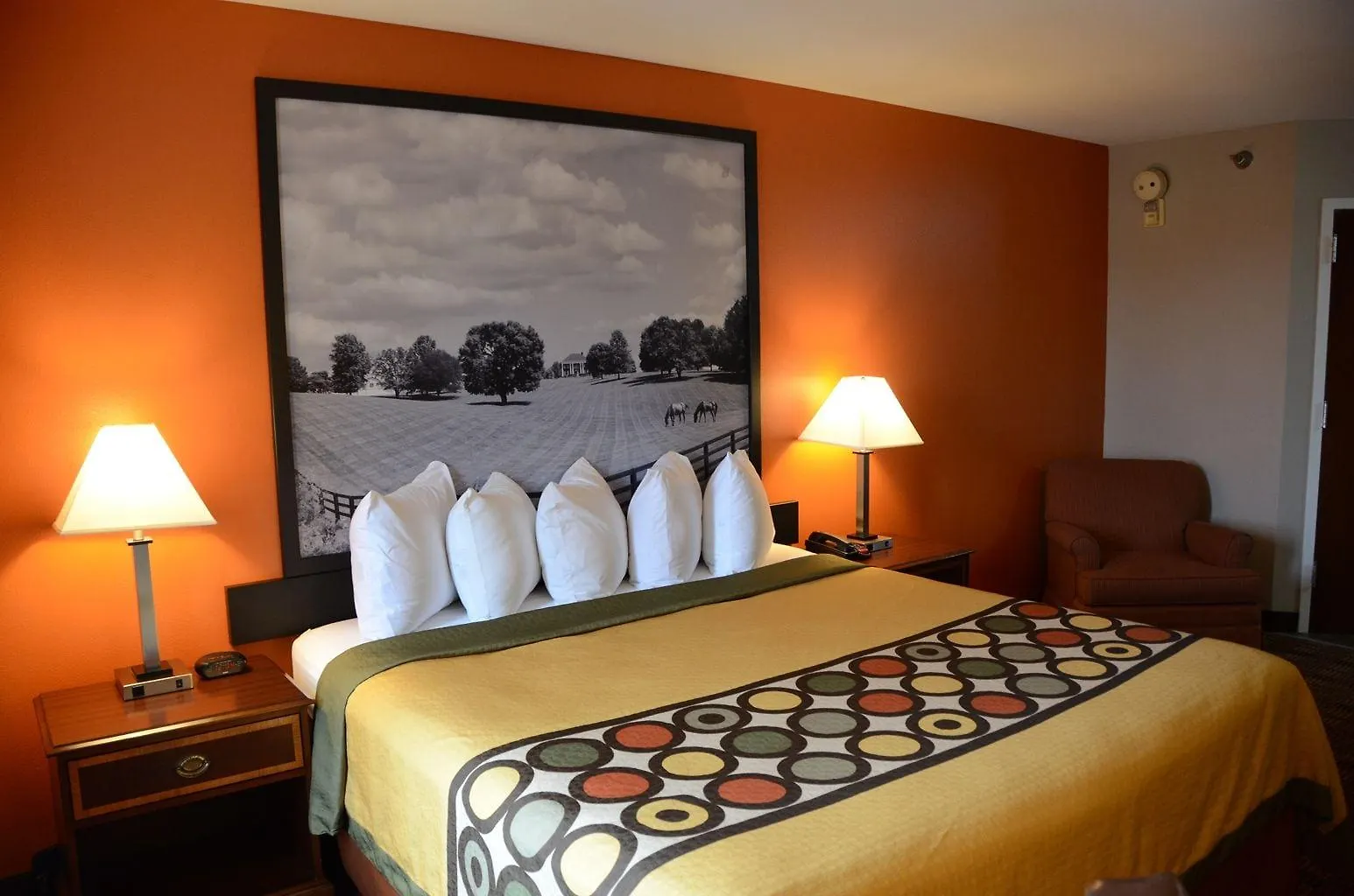 Super 8 By Wyndham Louisville/Expo Center Louisville