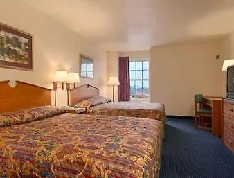 Hotel Super 8 By Wyndham Louisville/Expo Center