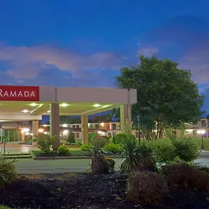 Hotel Ramada By Wyndham North